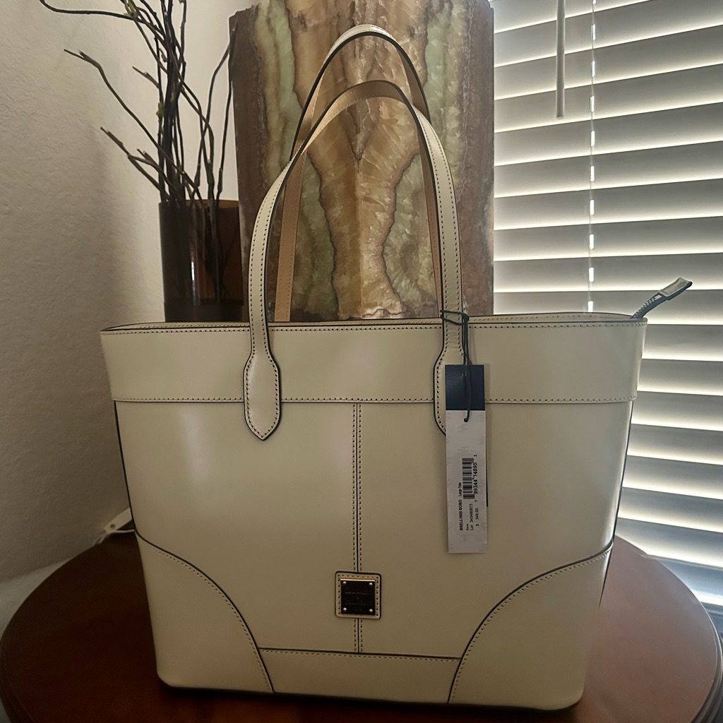 Dooney & Bourke Selleria Smooth Leather Large Tote